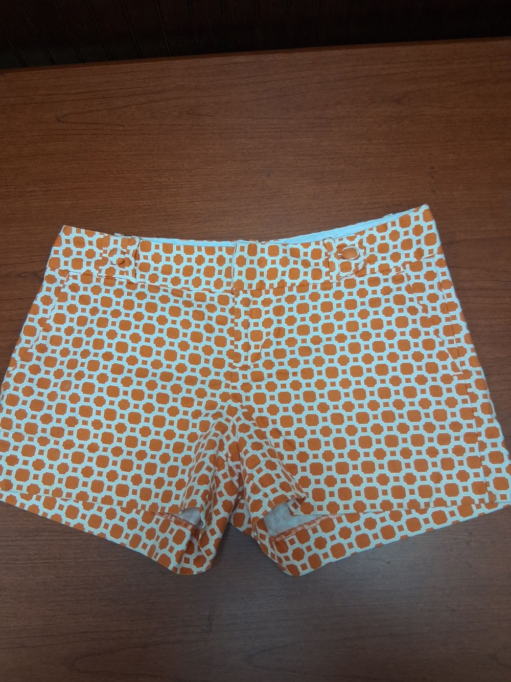 Banana Republic Women's orange and white geometric print Ryan Fit shorts. Size 4